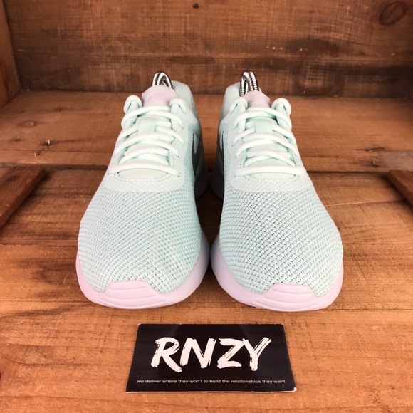 NEW Nike Tanjun Igloo Green - Picture 2 of 7